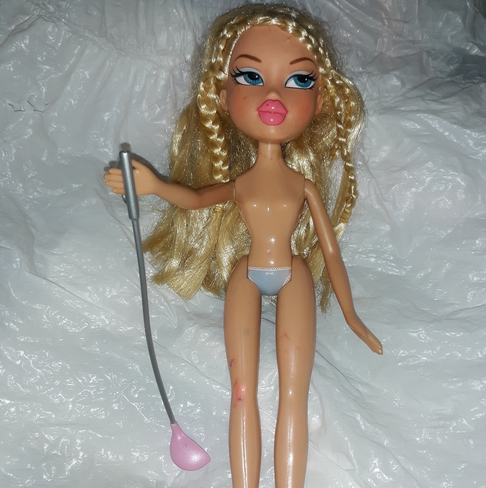 Bratz Play Sportz Cloe Nude With Golf Club